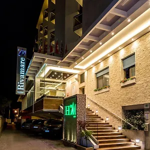 https://hotel-rivamare-lido-di-jesolo.hotelinveneto.com